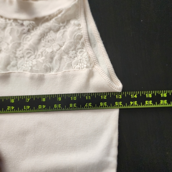 A'Gaci set of 3 tanks with lace all sz L - Picture 8 of 9